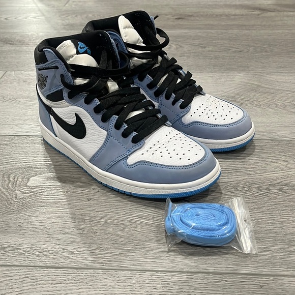 Real University Blue Jordan’s M8/W9.5